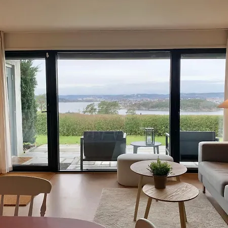 Newly Renovated In A Residential Area With Great View Daire Kristiansand